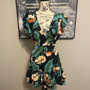 SHEIN Tropical Print Open Back Layered Hem Dress